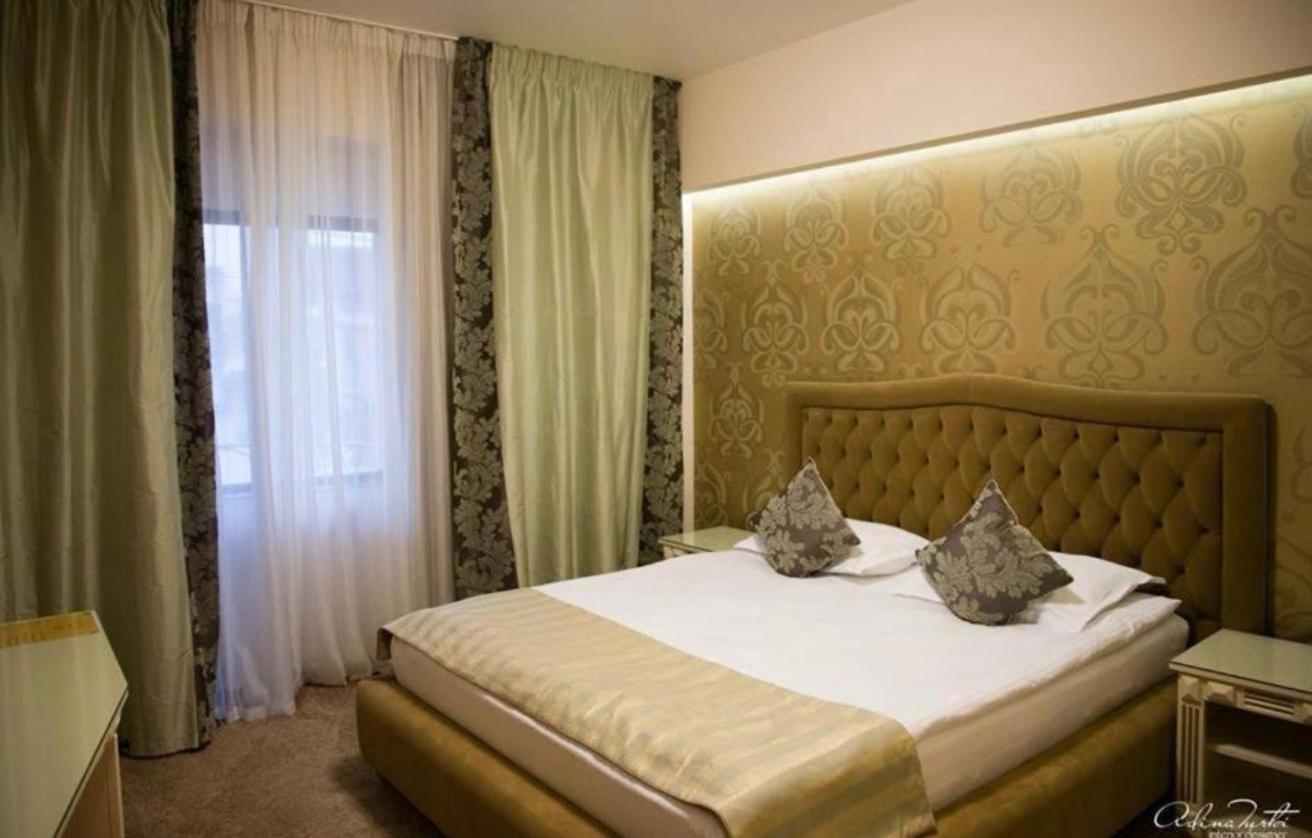 Hotel Goya Collection Targu Jiu Exterior photo
