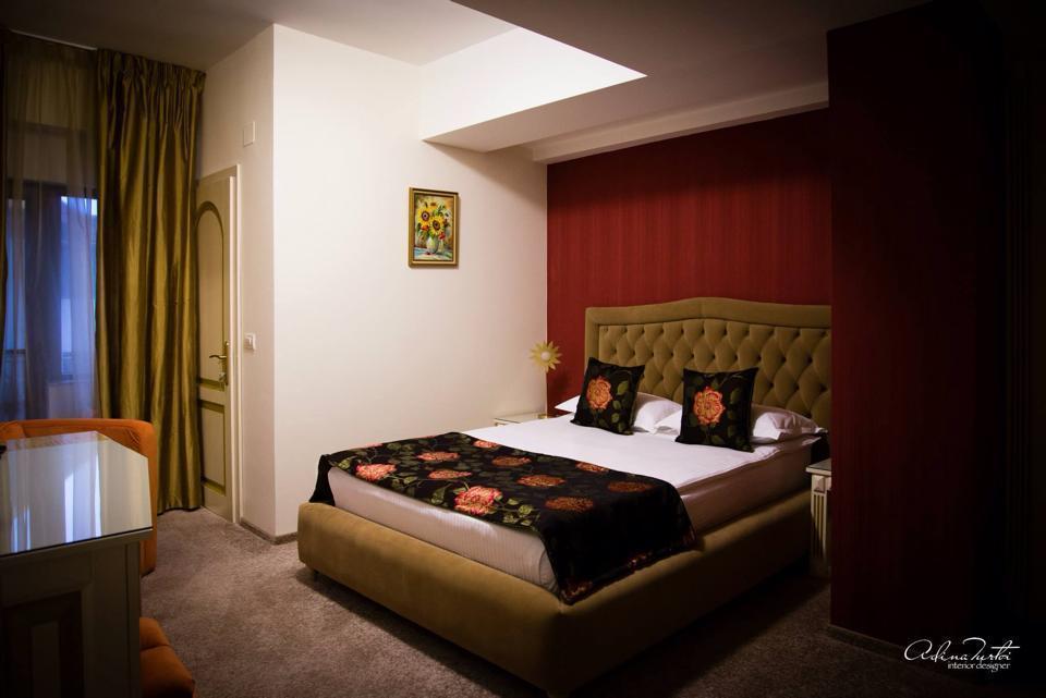 Hotel Goya Collection Targu Jiu Room photo